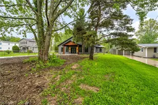 33743 Henwell Rd, Columbia Station, OH 44028 - Photo 5
