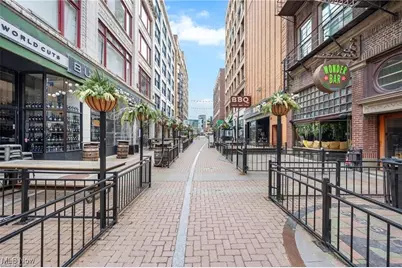 2077 E 4th Street #8E, Loveland, OH 44115 - Photo 3