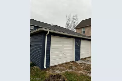 224 7th Street NW, Barberton, OH 44203 - Photo 31