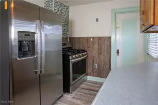 718 Virginia Ave, Akron, OH 44306 - Photo 9