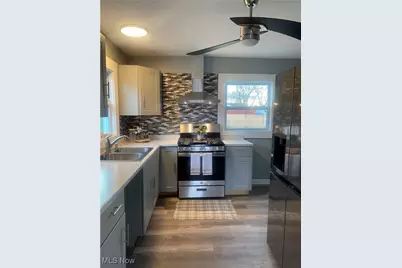 146 Greeley Ln, Youngstown, OH 44405 - Photo 5