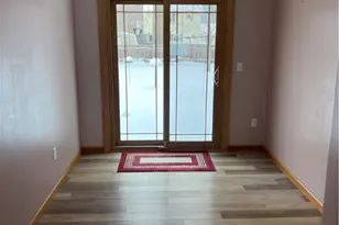 418 Carol Ln, Elyria, OH 44035 - Photo 5