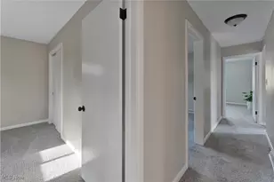 2139 Cranbrook Dr, Youngstown, OH 44511 - Photo 25