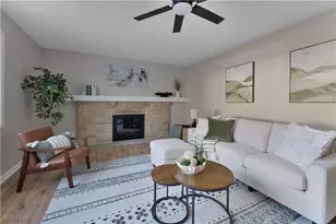 2139 Cranbrook Dr, Youngstown, OH 44511 - Photo 3