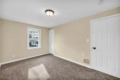 2217 E 32nd Street, Lorain, OH 44055 - Photo 27