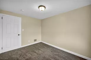 2217 E 32nd St, Lorain, OH 44055 - Photo 23