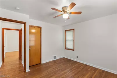 25031 Glenbrook Boulevard, Euclid, OH 44117 - Photo 19