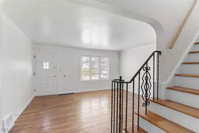 25031 Glenbrook Boulevard, Euclid, OH 44117 - Photo 15