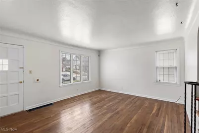 25031 Glenbrook Boulevard, Euclid, OH 44117 - Photo 17