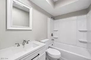 1562 Marlowe Ave, Akron, OH 44313 - Photo 7