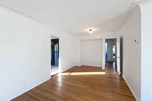 18411 Chagrin Blvd, Huber Heights, OH 44122 - Photo 5