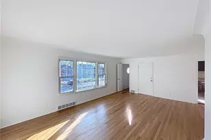 18411 Chagrin Blvd, Huber Heights, OH 44122 - Photo 7