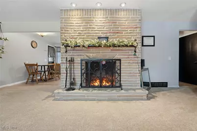 6111 Hollydale Avenue NE, Canton, OH 44721 - Photo 11