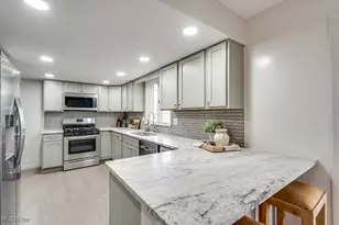 4695 Garrett Dr, Norton, OH 44203 - Photo 3