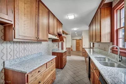 8055 Euclid Chardon Road, Kirtland, OH 44094 - Photo 23