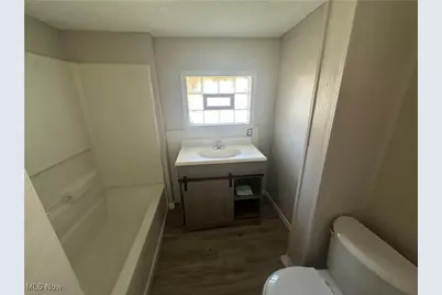 1915 Maple Avenue NE, Canton, OH 44714 - Photo 11