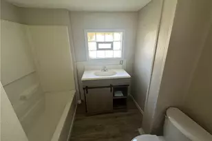 1915 Maple Ave NE, Canton, OH 44714 - Photo 11