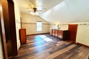 828 Cove Rd, Weirton, WV 26062 - Photo 3