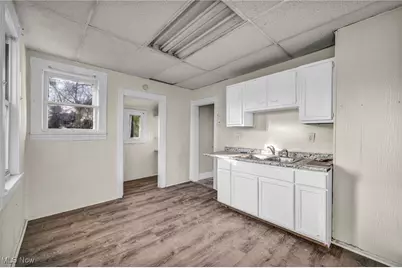 8110 Melrose Avenue, Loveland, OH 44103 - Photo 13