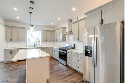 97 Mount View Avenue, Akron, OH 44303 - Photo 7