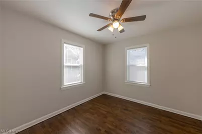 1560 Holmden Road, South Euclid, OH 44121 - Photo 17