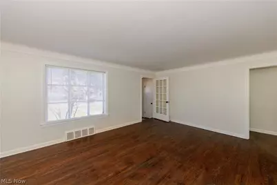 1560 Holmden Road, South Euclid, OH 44121 - Photo 5