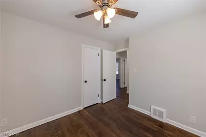 1560 Holmden Road, South Euclid, OH 44121 - Photo 19