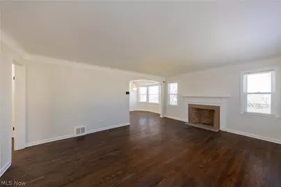 1560 Holmden Road, South Euclid, OH 44121 - Photo 3