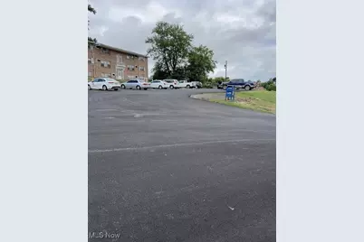 405 Colonial Drive #32, Steubenville, OH 43952 - Photo 7