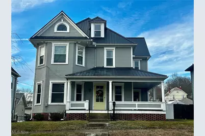 209 Oakwood Avenue, Marietta, OH 45750 - Photo 1