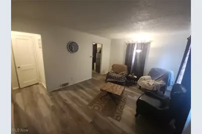 1276 Frederick Boulevard, Akron, OH 44320 - Photo 3