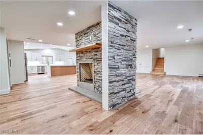 17460 Trillium Drive, Chagrin Falls, OH 44023 - Photo 5