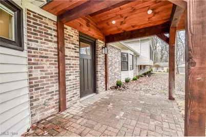 17460 Trillium Drive, Chagrin Falls, OH 44023 - Photo 3