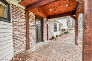 17460 Trillium Dr, Chagrin Falls, OH 44023 - Photo 3