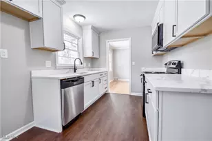 1099 Mt Vernon Blvd, Cleveland Heights, OH 44112 - Photo 5