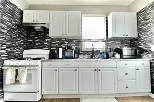 1122 West Ave, Elyria, OH 44035 - Photo 17