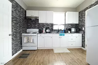 1122 West Avenue, Elyria, OH 44035 - Photo 13