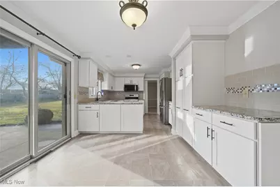 5610 Aspen Valley Avenue NE, Canton, OH 44721 - Photo 9