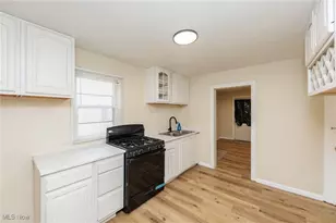 2440 E 32nd St, Lorain, OH 44055 - Photo 9