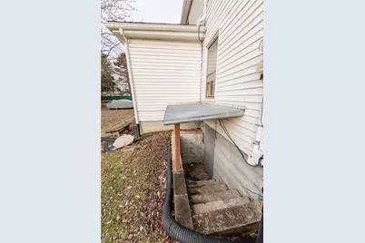 2440 E 32nd Street, Lorain, OH 44055 - Photo 37