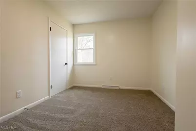 12966 Edison Street NE, Alliance, OH 44601 - Photo 25