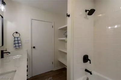 12966 Edison Street NE, Alliance, OH 44601 - Photo 13