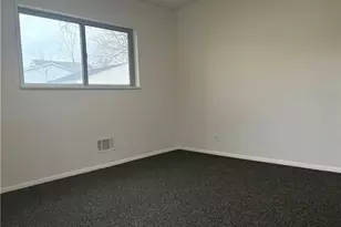 1227 Flanders Ave, Akron, OH 44314 - Photo 19