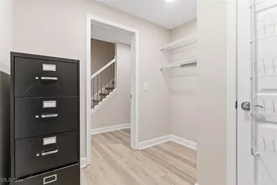 1390 Silverdale Circle, Twinsburg, OH 44087 - Photo 35