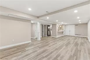 1390 Silverdale Cir, Twinsburg, OH 44087 - Photo 29