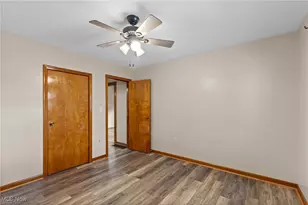 473 W 39th St, Shadyside, OH 43947 - Photo 13