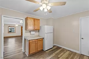 473 W 39th St, Shadyside, OH 43947 - Photo 9