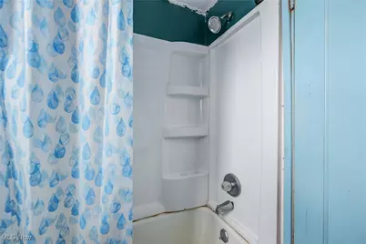 326 Indiana Avenue, Lorain, OH 44052 - Photo 25