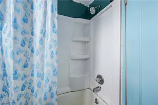 326 Indiana Ave, Lorain, OH 44052 - Photo 25