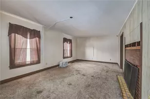 326 Indiana Ave, Lorain, OH 44052 - Photo 5